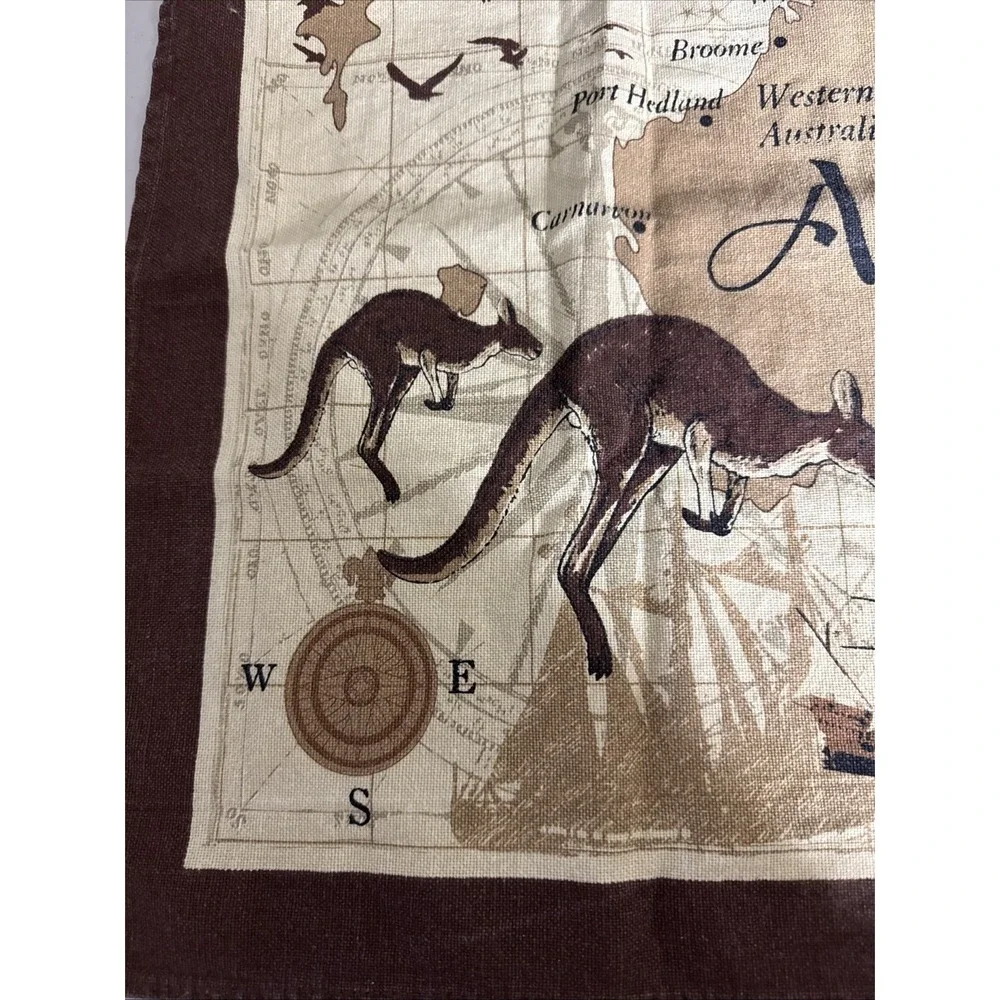 Wall Hanging AUSTRALIA Map and Picture Fabric 18X31 Collector